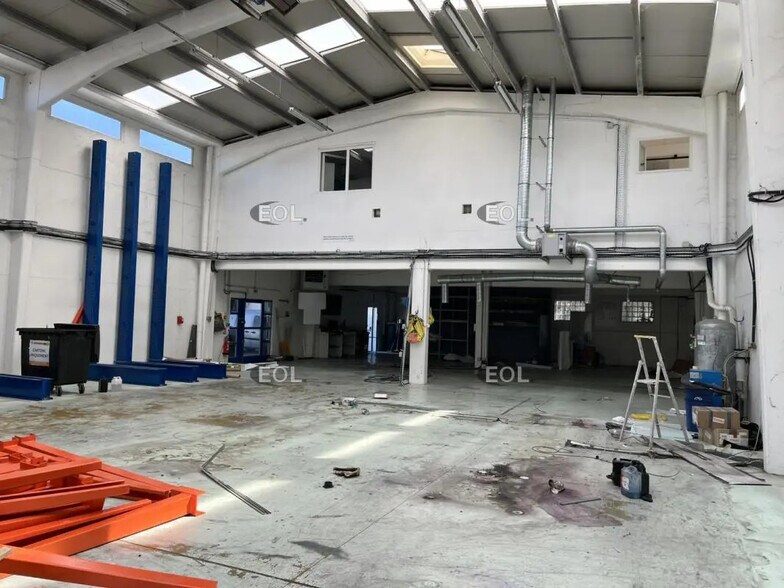 Flex in Argenteuil for lease - Interior Photo - Image 3 of 10