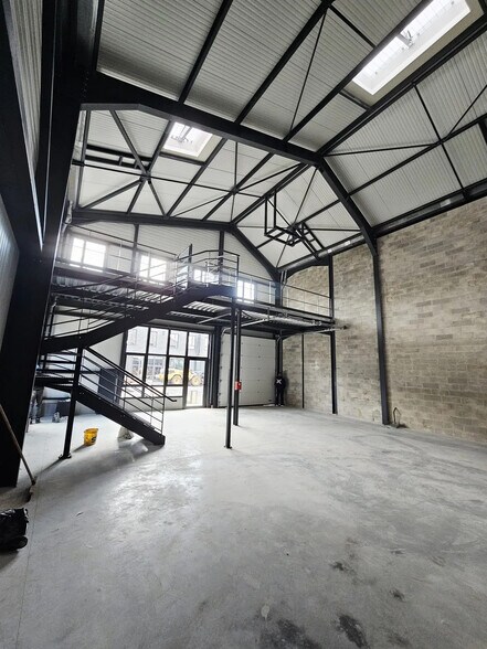 Flex in Groslay for sale - Interior Photo - Image 3 of 30