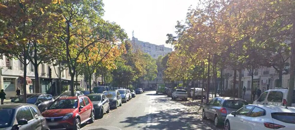 Retail in Paris for lease - Aerial - Image 2 of 2