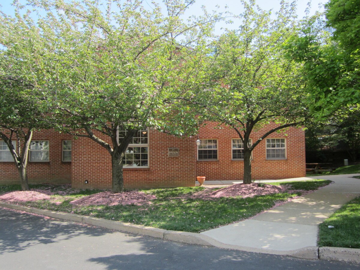 607 Easton Rd, Willow Grove, PA 19090