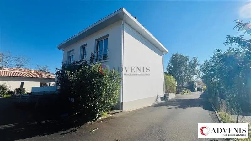 Office in Le Taillan-Médoc for sale - Building Photo - Image 2 of 12