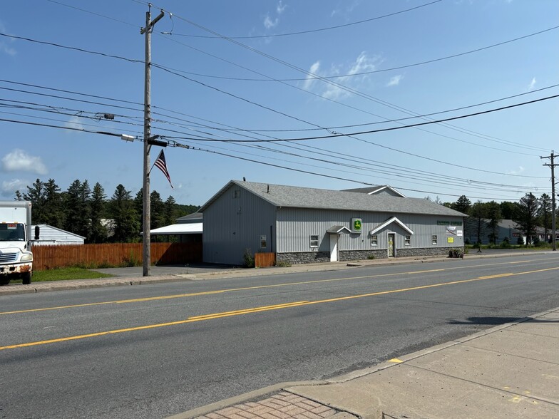 809 E Genesee St, Chittenango, NY for lease - Building Photo - Image 1 of 1