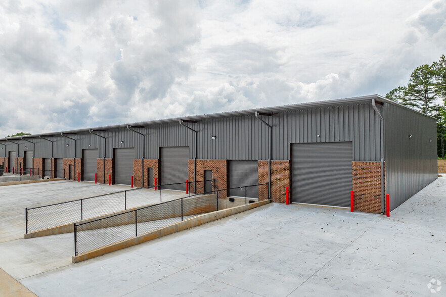 842 Metromont Rd, Hiram, GA for lease - Building Photo - Image 2 of 3