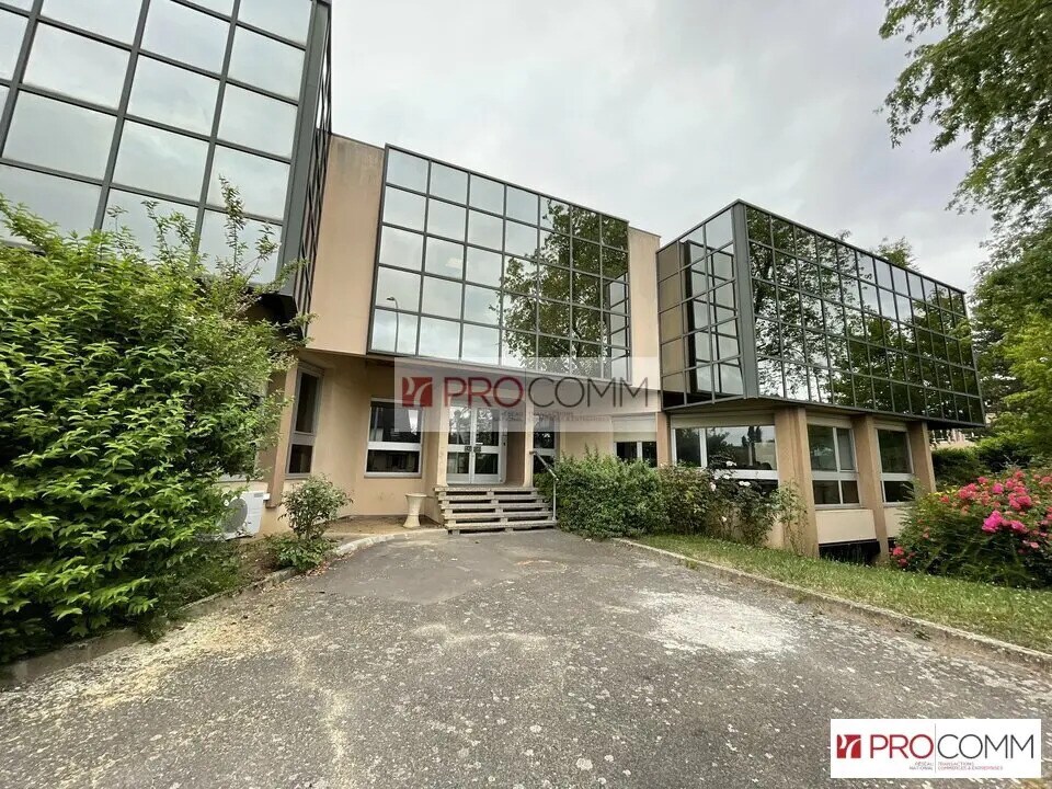 Office in Chartres for sale Building Photo- Image 1 of 7