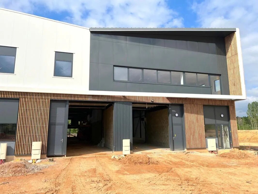 Flex in Plaisir for sale Building Photo- Image 1 of 14