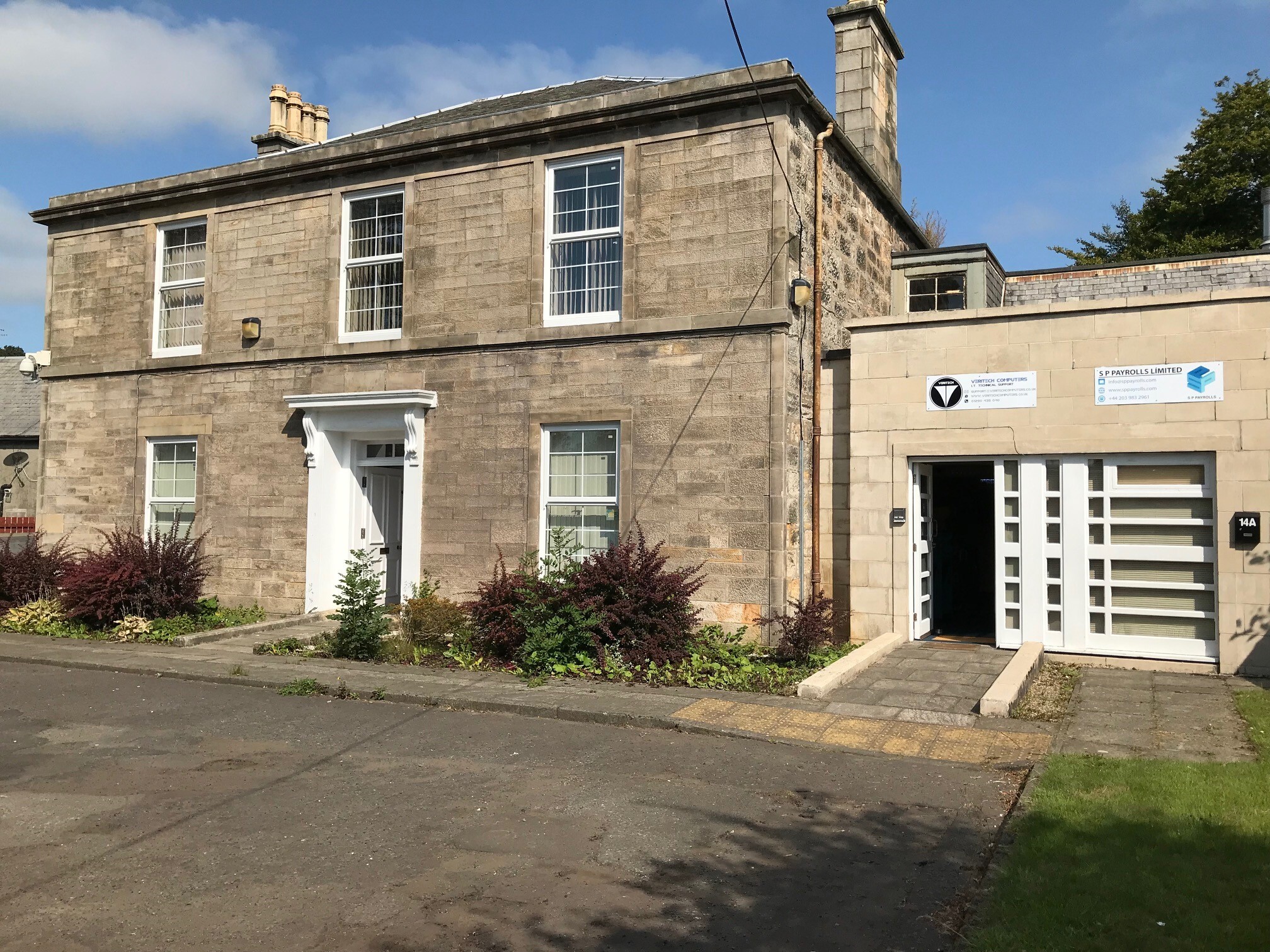 14 Lugar St, Cumnock for sale Primary Photo- Image 1 of 1