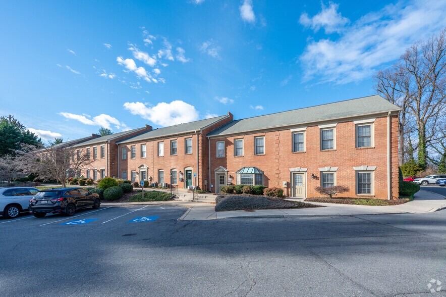 5602-5654 Shields Dr, Bethesda, MD for sale - Building Photo - Image 1 of 1