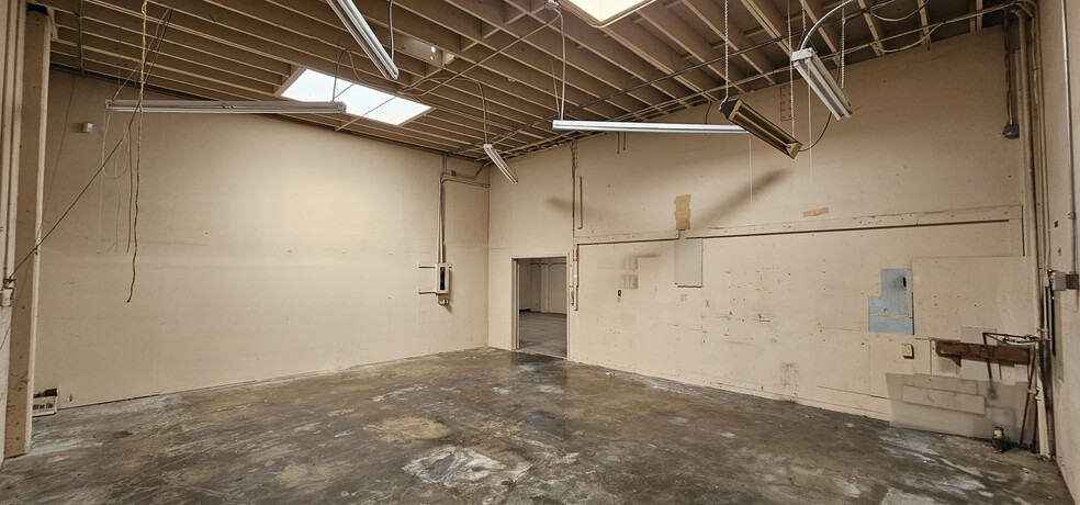 1010 Howard Ave, San Mateo, CA for lease - Building Photo - Image 3 of 22