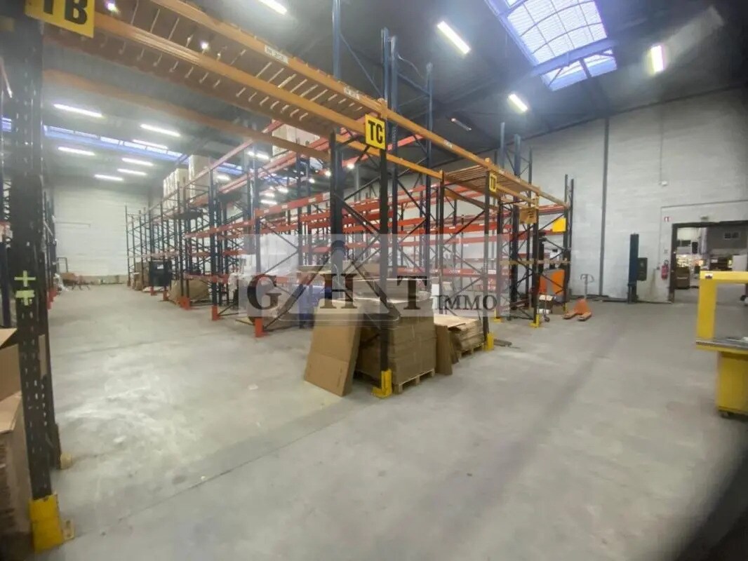 Office in Lisses for lease Interior Photo- Image 1 of 7