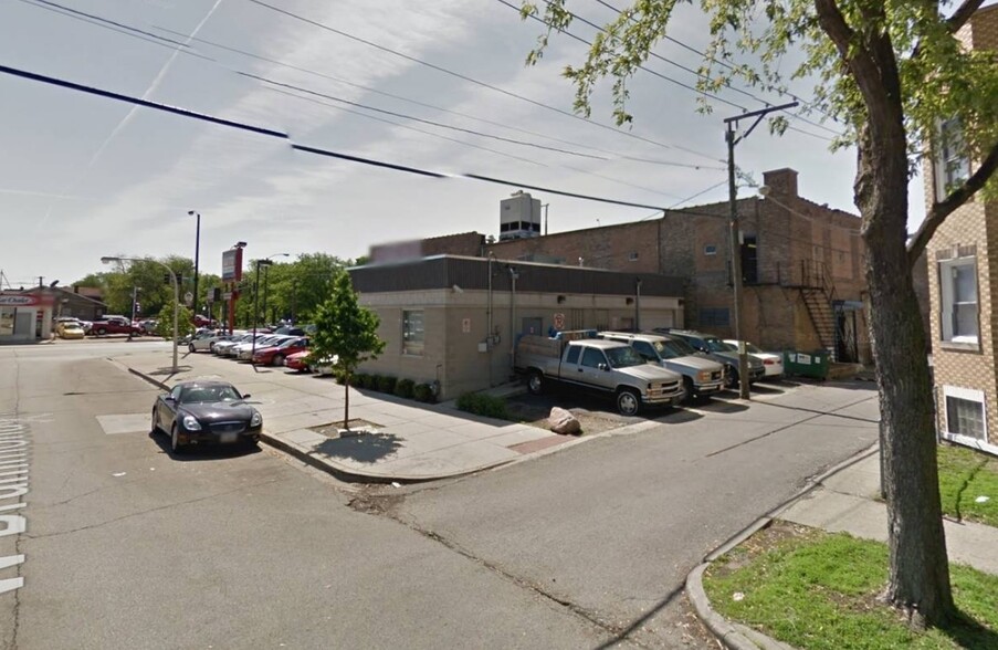 2622 N Cicero Ave, Chicago, IL for lease - Building Photo - Image 3 of 6