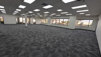 9831 S 51st St, Phoenix, AZ for lease Interior Photo- Image 2 of 11