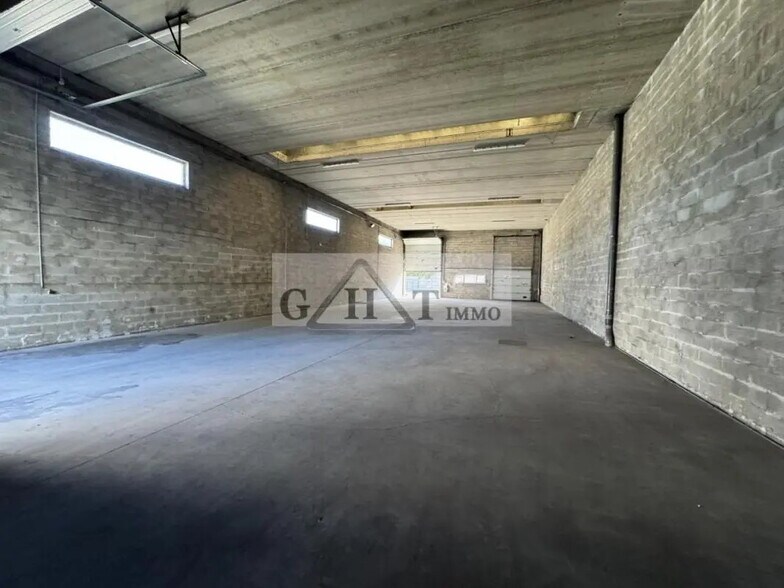 Office in Champigny-sur-Marne for lease - Interior Photo - Image 1 of 3