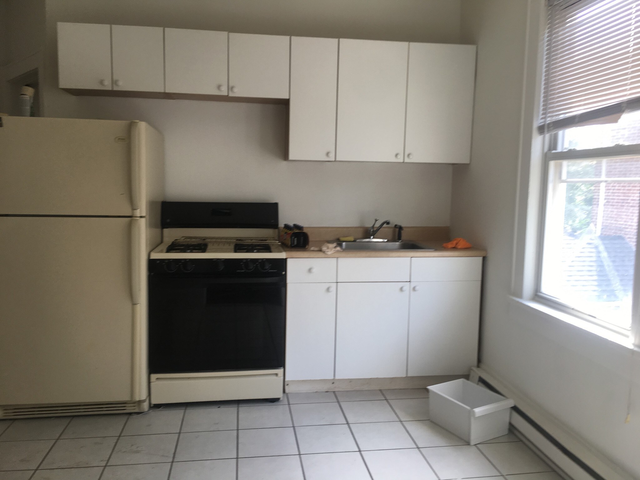 28 Hale St, New Brunswick, NJ 08901 Multifamily for Sale