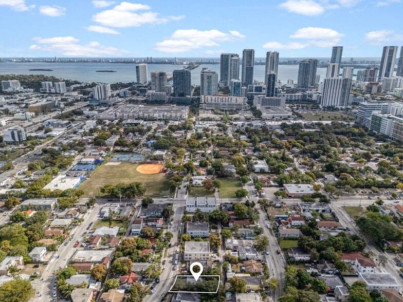 260 NW 27th St, Miami, FL for sale - Building Photo - Image 3 of 10