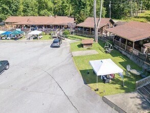 107 Country Creek Dr, Pickens, SC - AERIAL  map view