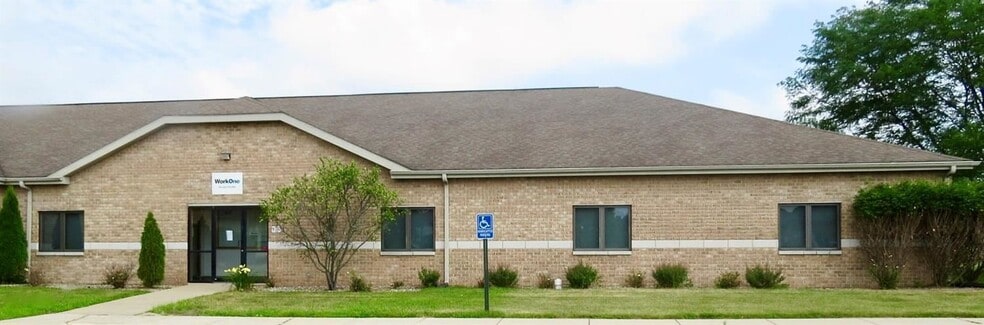 302 Legacy, La Porte, IN for sale - Primary Photo - Image 1 of 1