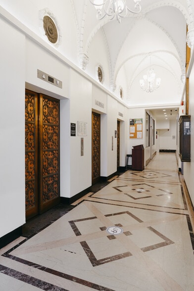 719 S Los Angeles St, Los Angeles, CA for lease - Interior Photo - Image 3 of 8