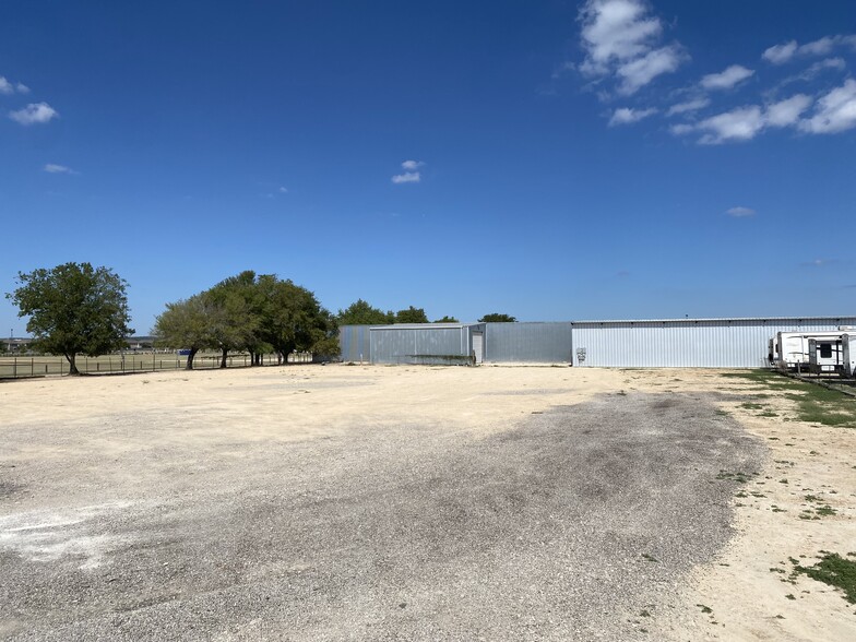 16887 Lookout Rd, Selma, TX for lease - Primary Photo - Image 1 of 1