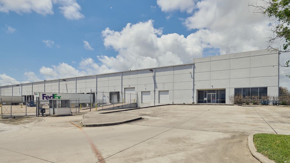 11503 Highway 225, La Porte, TX for lease - Building Photo - Image 2 of 6