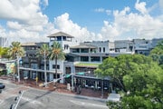 Two CocoWalk - Bar