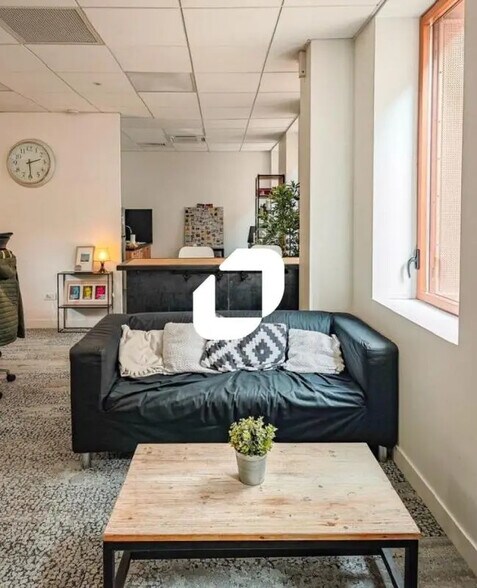 Office in Lille for lease - Interior Photo - Image 3 of 7