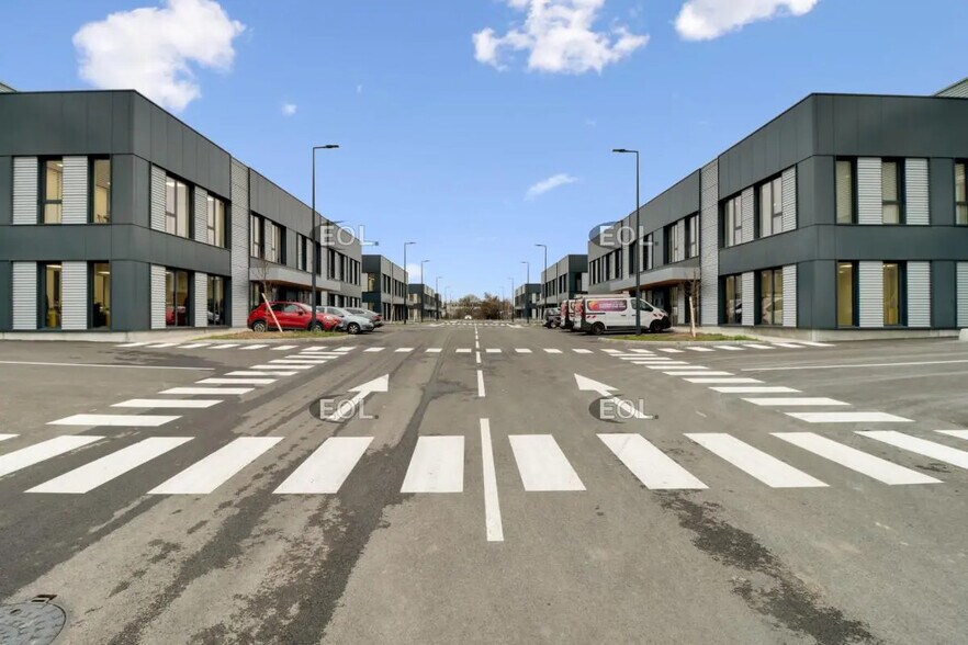 Flex in Le Bourget for lease - Building Photo - Image 2 of 19