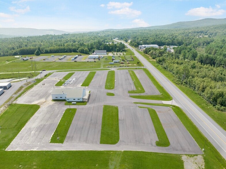 880 John Stark Hwy, Newport, NH for sale - Building Photo - Image 2 of 2