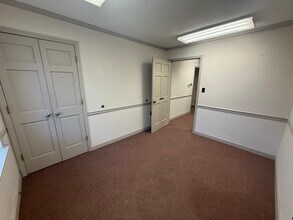 313 Trindale Rd, High Point, NC for lease Interior Photo- Image 2 of 4