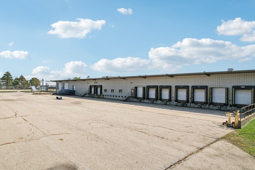 150 Business Park Dr, Sun Prairie, WI for lease - Building Photo - Image 3 of 9