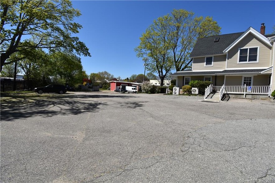 201 N Main St, Stonington, CT for sale - Building Photo - Image 3 of 3