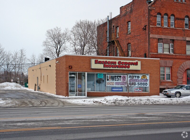 522 Lake Ave, Rochester, NY 14613