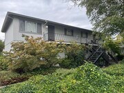305-321 NE C St & 409-411 NE 8th Street GP OR - Duplex Property