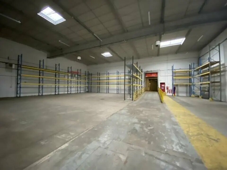 Flex in Danjoutin for lease Interior Photo- Image 1 of 11