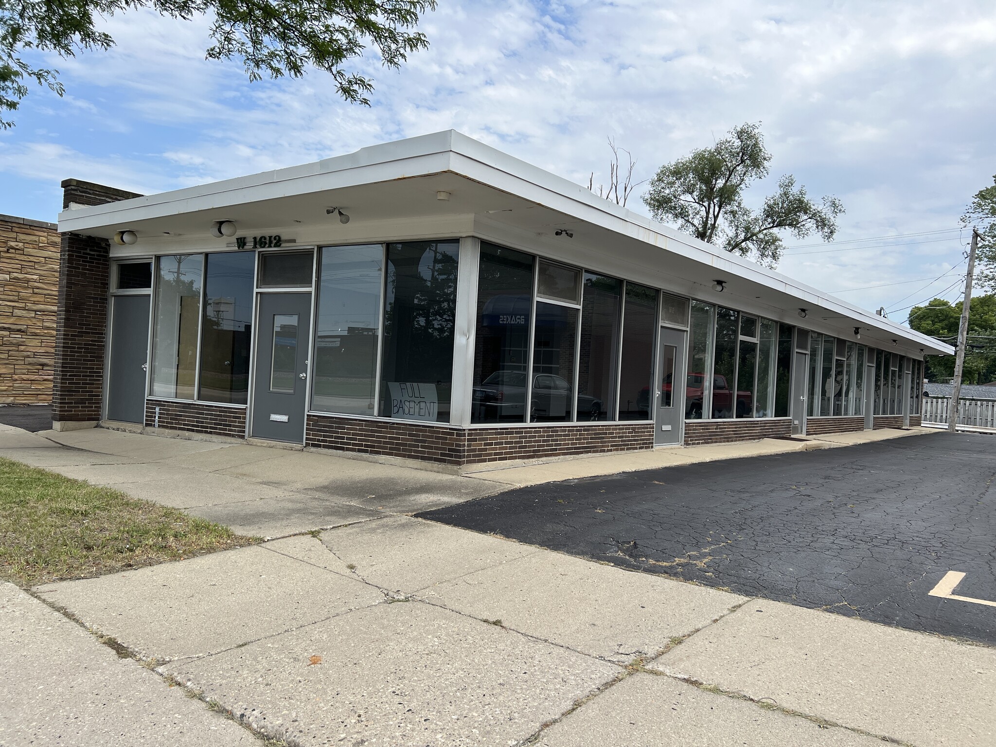 1612 W Northwest Hwy, Arlington Heights, IL for sale Building Photo- Image 1 of 16