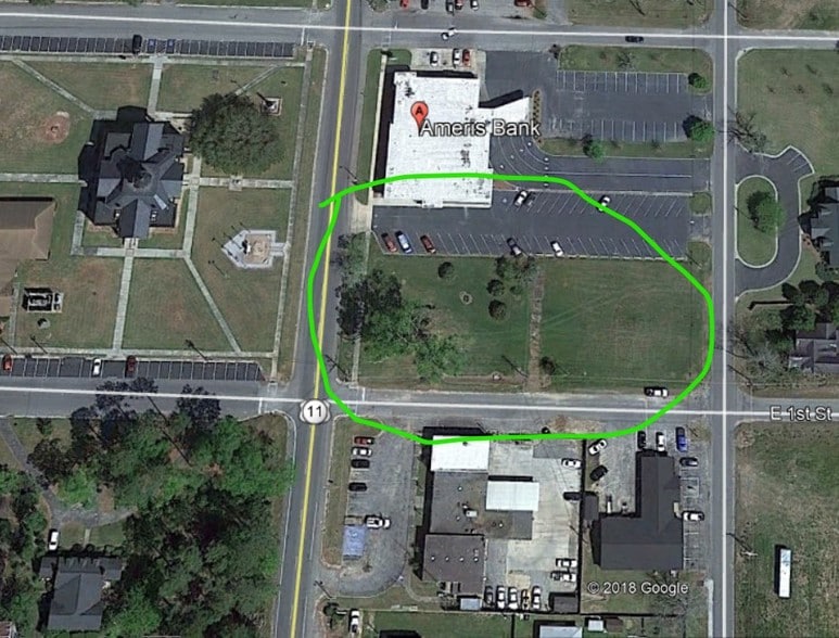 310 S Irwin Ave, Ocilla, GA 31774