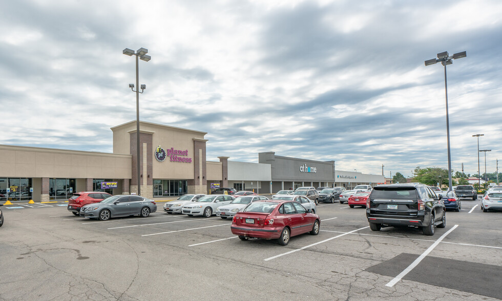 planet fitness louisville ky poplar level