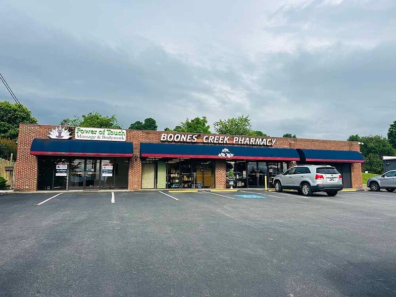 4729-1-4 N Roan St, Johnson City, TN for lease - Building Photo - Image 1 of 2