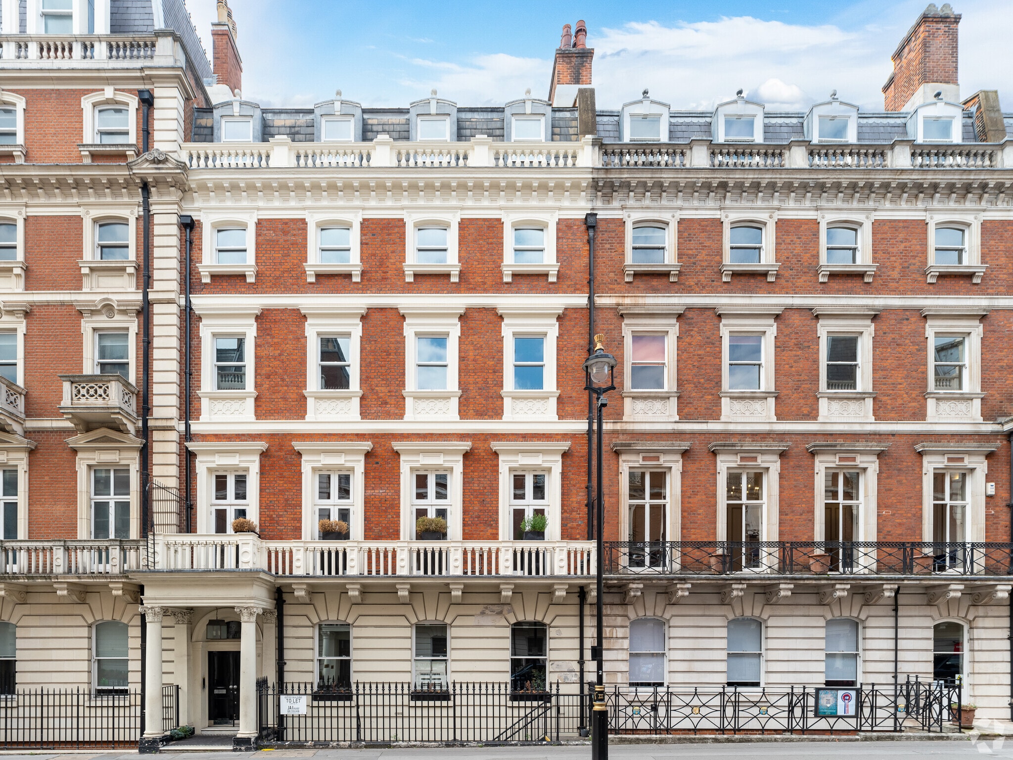 9 Mandeville Pl, London for sale Primary Photo- Image 1 of 1