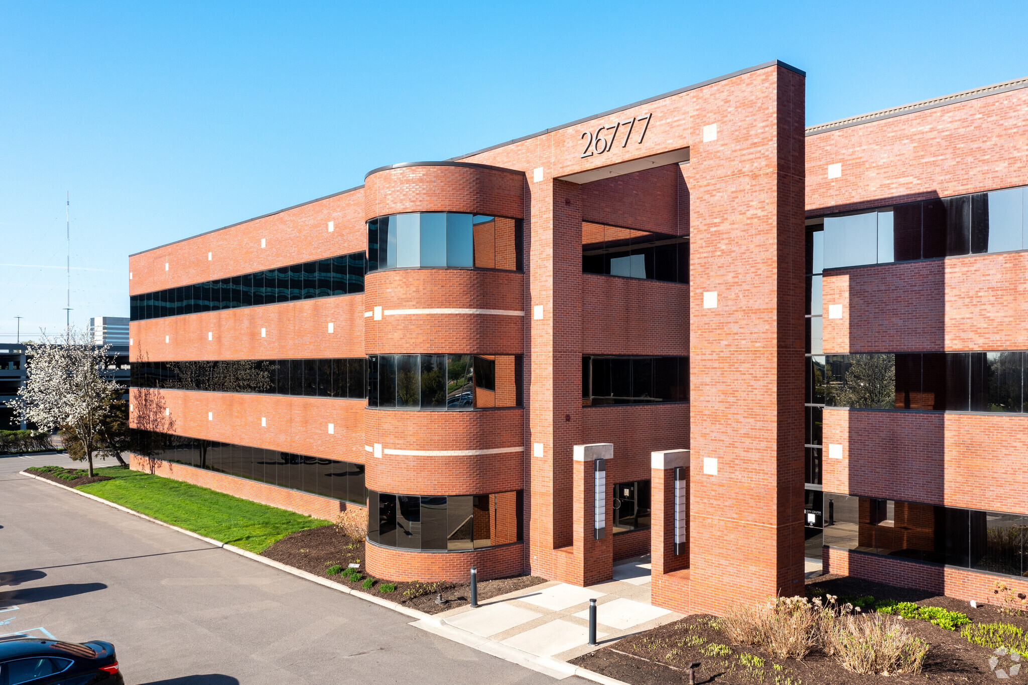 26777-26999 Central Park Blvd, Southfield, MI for lease Building Photo- Image 1 of 10