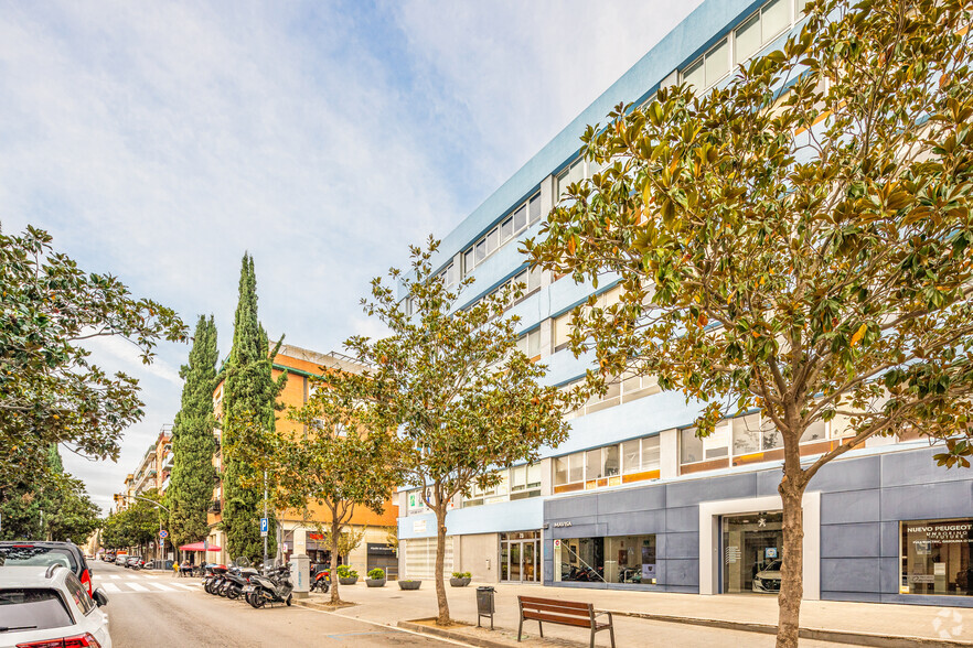 Office in Sant Cugat Del Vallès, Barcelona for sale - Building Photo - Image 3 of 4