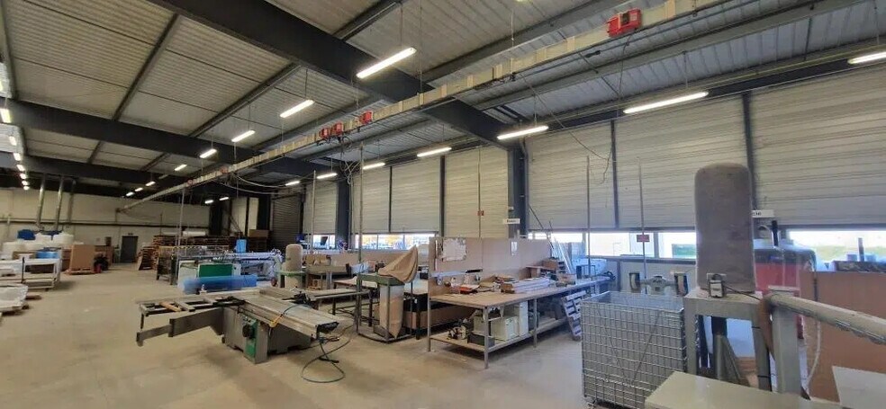 Flex in Ifs for lease - Interior Photo - Image 2 of 2