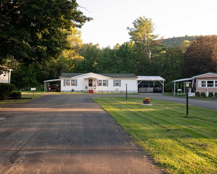 34 Breesport Rd, Horseheads, NY for sale - Building Photo - Image 3 of 17