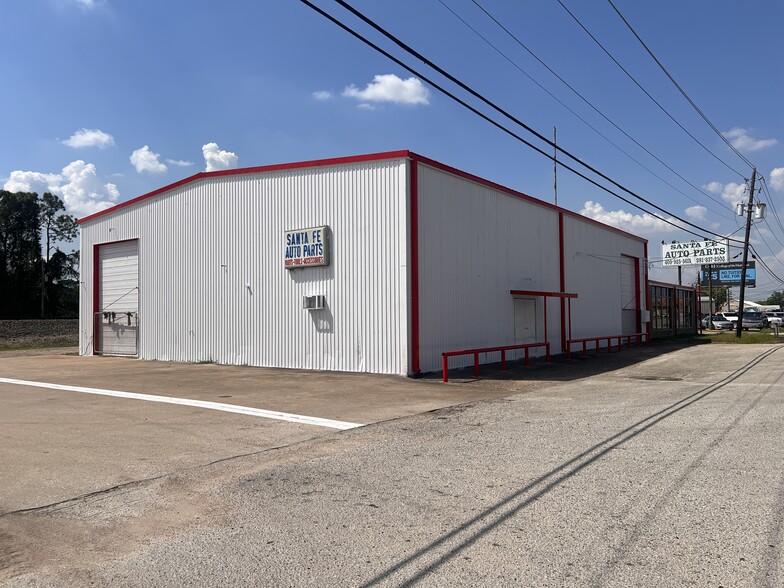 13207 Highway 6, Santa Fe, TX for lease - Building Photo - Image 1 of 19