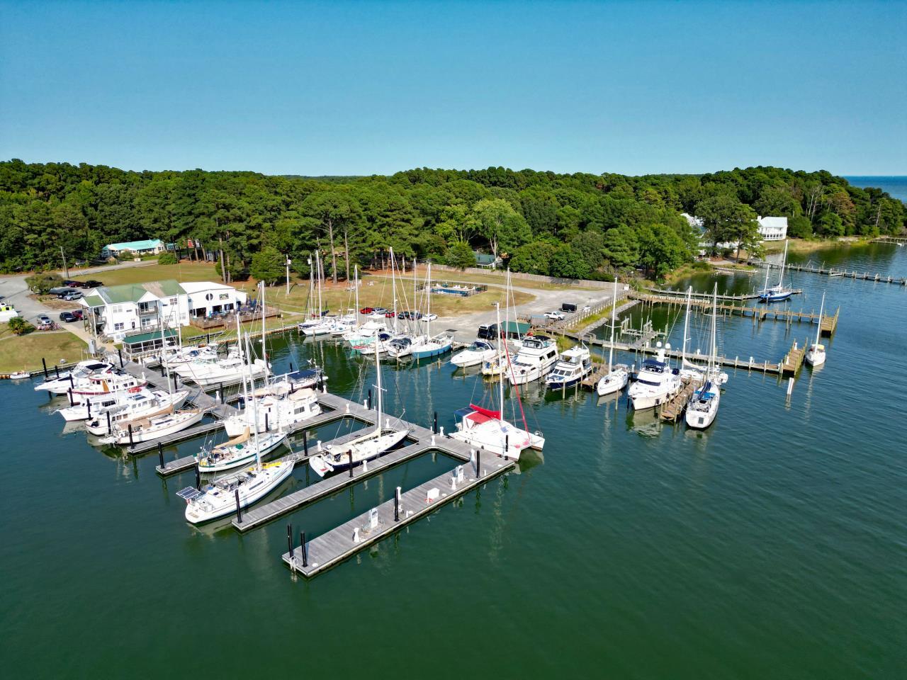 274 Bucks View Ln, Deltaville, VA 23043