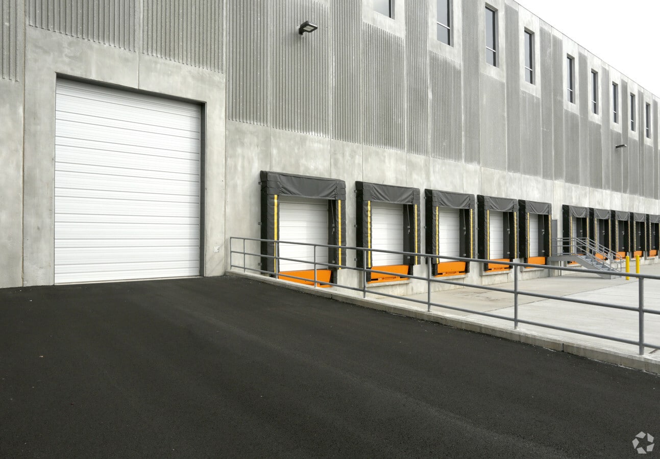 400 Huyler St, South Hackensack, NJ 07606