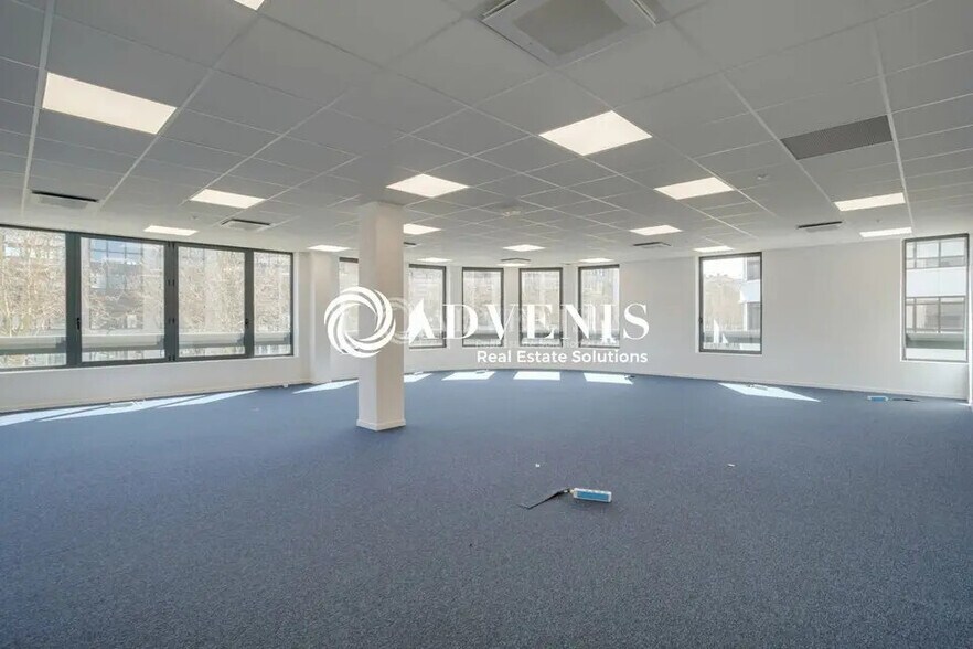 Office in Chessy for sale - Interior Photo - Image 3 of 12