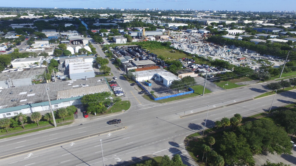 2090 Powerline Rd, Pompano Beach, FL for lease - Building Photo - Image 2 of 7