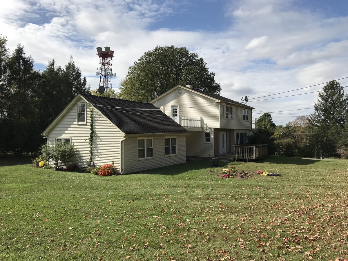 105 Sarah Wells Trl, Campbell Hall, NY 10916
