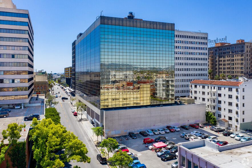 3333 Wilshire Blvd, Los Angeles, CA for lease - Building Photo - Image 2 of 5