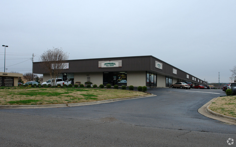 5650 Sanderson St NW, Huntsville, AL for lease - Building Photo - Image 3 of 4